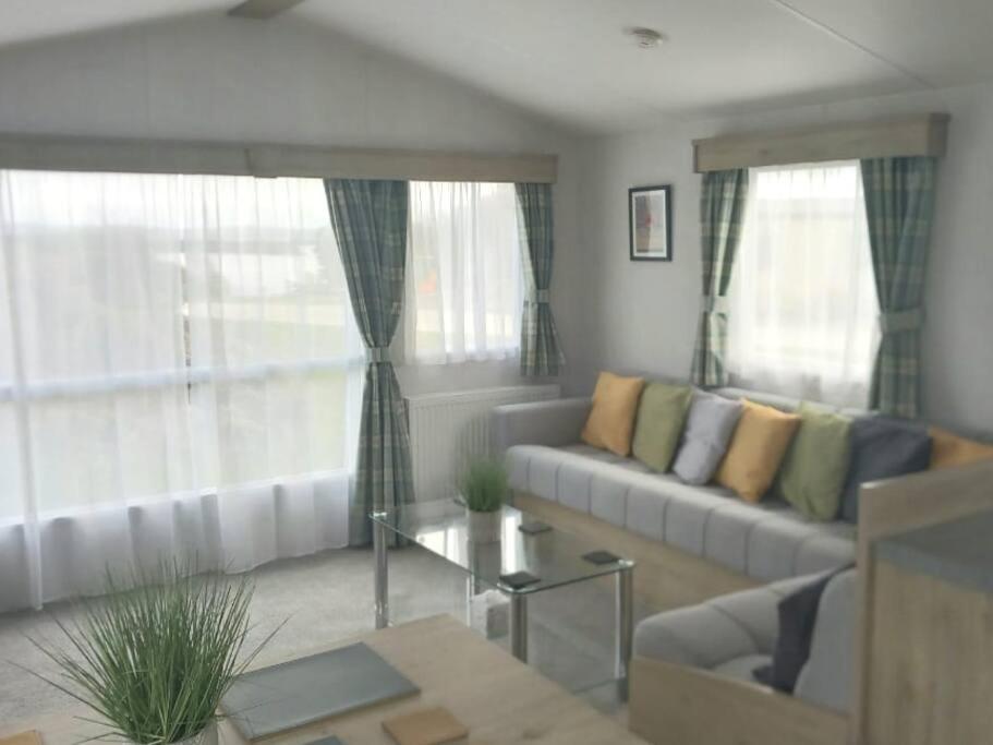 Sea Breeze, Modern, Cosy Holiday Home Haverigg Exteriör bild